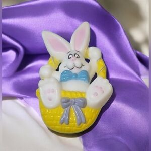 Vintage Bunny Pin | Easter Bunny
